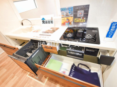 1号棟　ビルトイン食洗機　【世田谷区粕谷３丁目】
ビルトイン食洗機は毎日の家事を軽減させてくれます。またワークトップも広々使え機能性も向上します。　