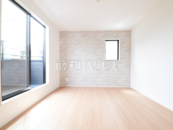 1号棟　居室　【小平市小川町２丁目】各居室は2面採光により、明るく開放的な空間となっています。　
