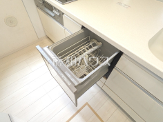 食器洗浄乾燥機　【武蔵村山市大南１丁目】ビルトイン食洗機は毎日の家事を軽減させてくれます。またワークトップも広々使え機能性も向上します。
