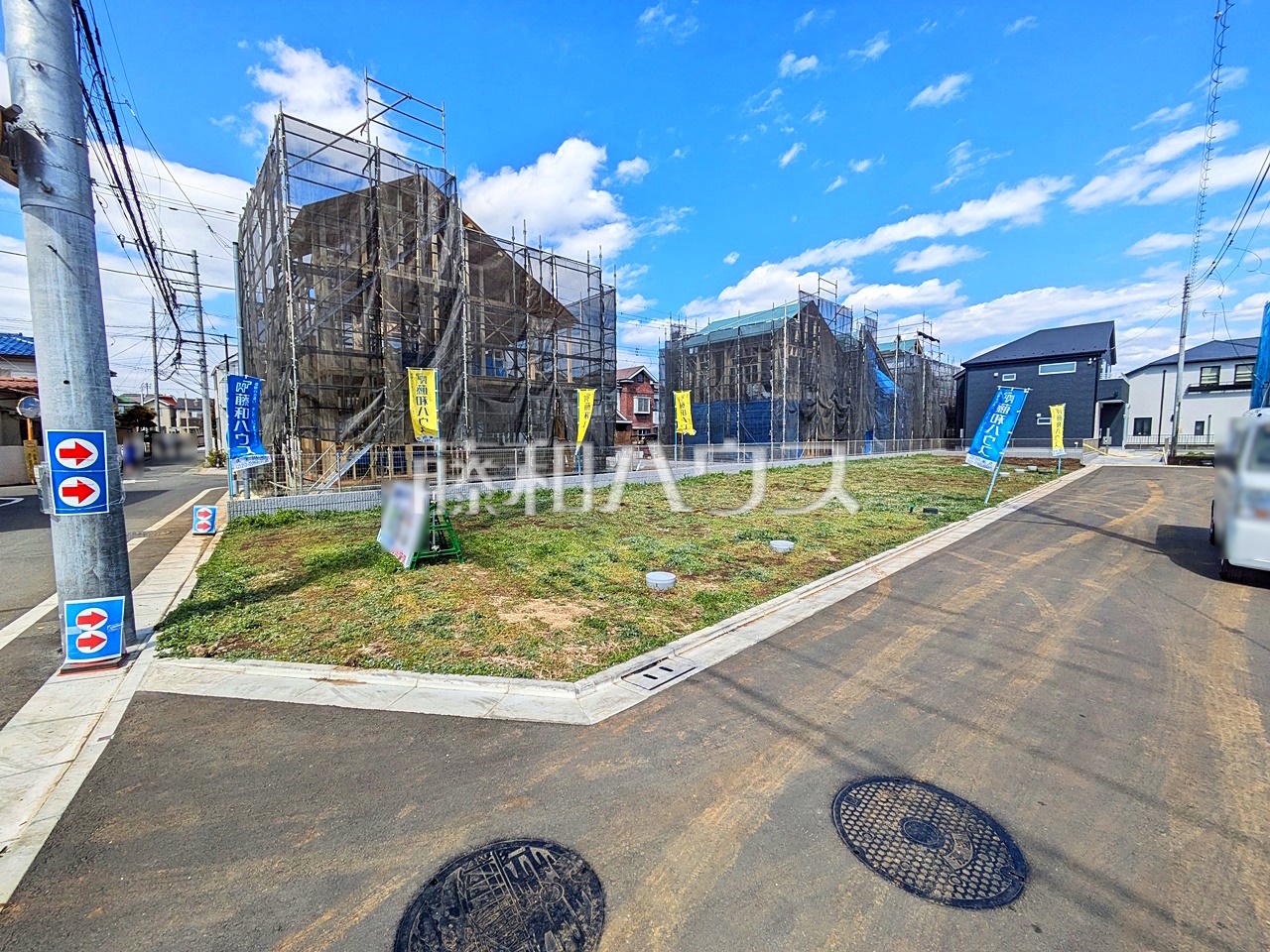 全区画約33坪以上のゆとりある敷地ですので広いお庭も確保できそうですね。まずはお気軽にお問い合わせくださいませ。／撮影日：2025年3月20日