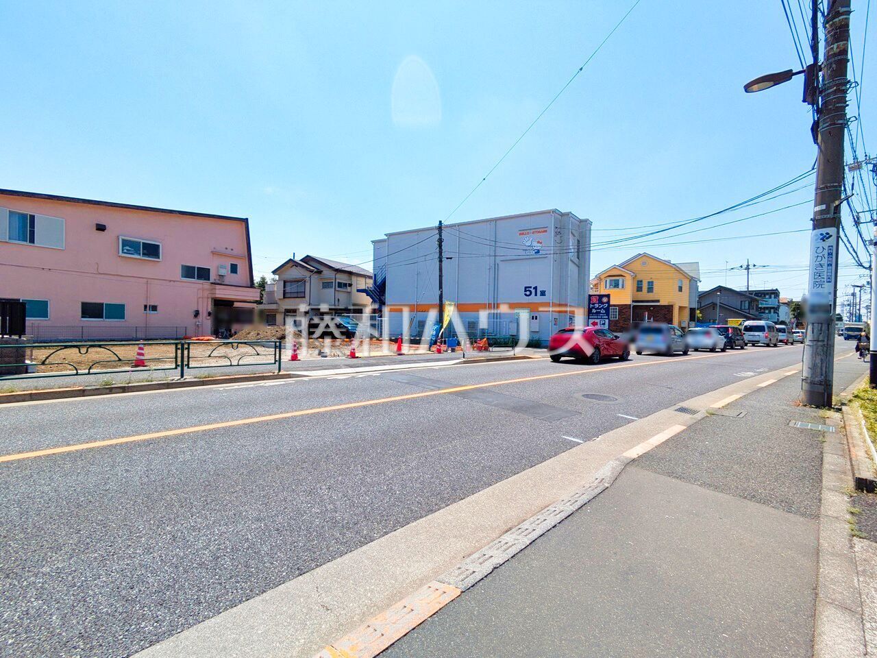 接道状況および現場風景　【西東京市芝久保町３丁目】 平日のご案内も可能です。まずはお気軽にお問合せ下さいませ。 ／撮影日：2025年5月8日