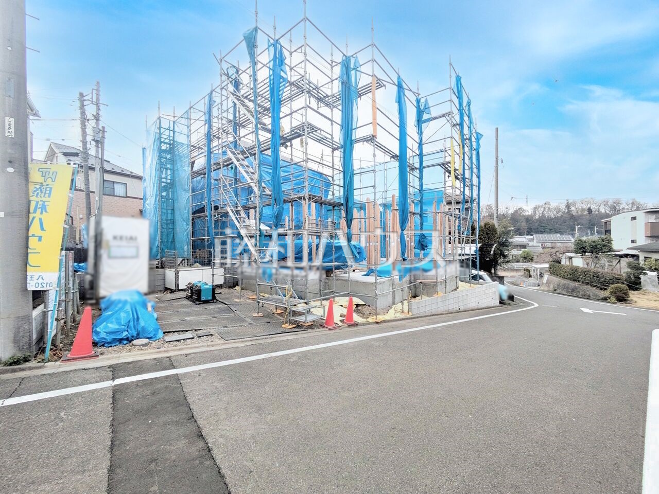 接道状況および現場風景　【八王子市小比企町】／撮影日：2025年3月27日