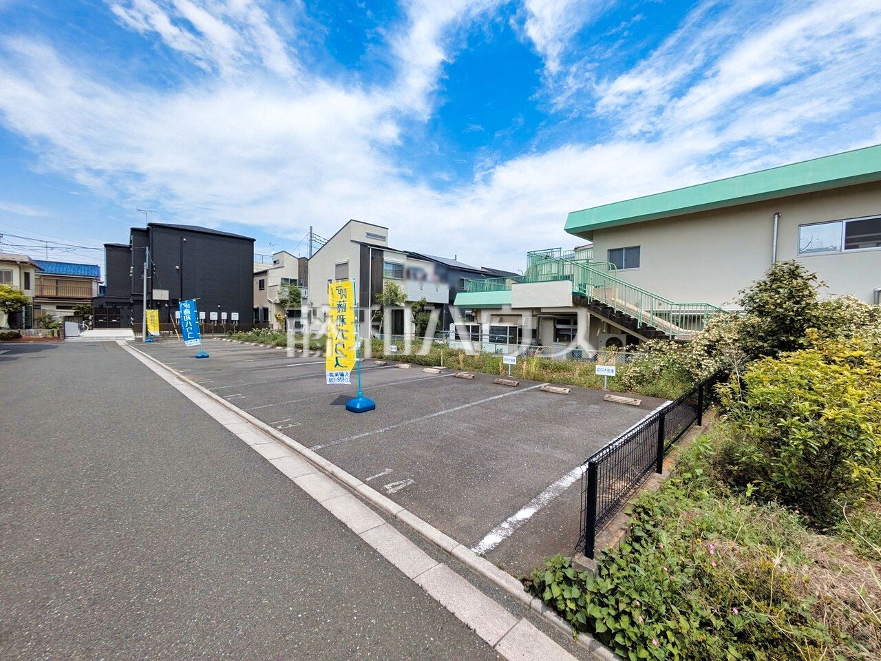 接道状況および現場風景　【西東京市東町２丁目】 お住まい探しは、家の良し悪しだけでなく周辺環境も重要なポイントです。ぜひ一度お客様の目でご覧ください。 ／撮影日：2025年5月4日