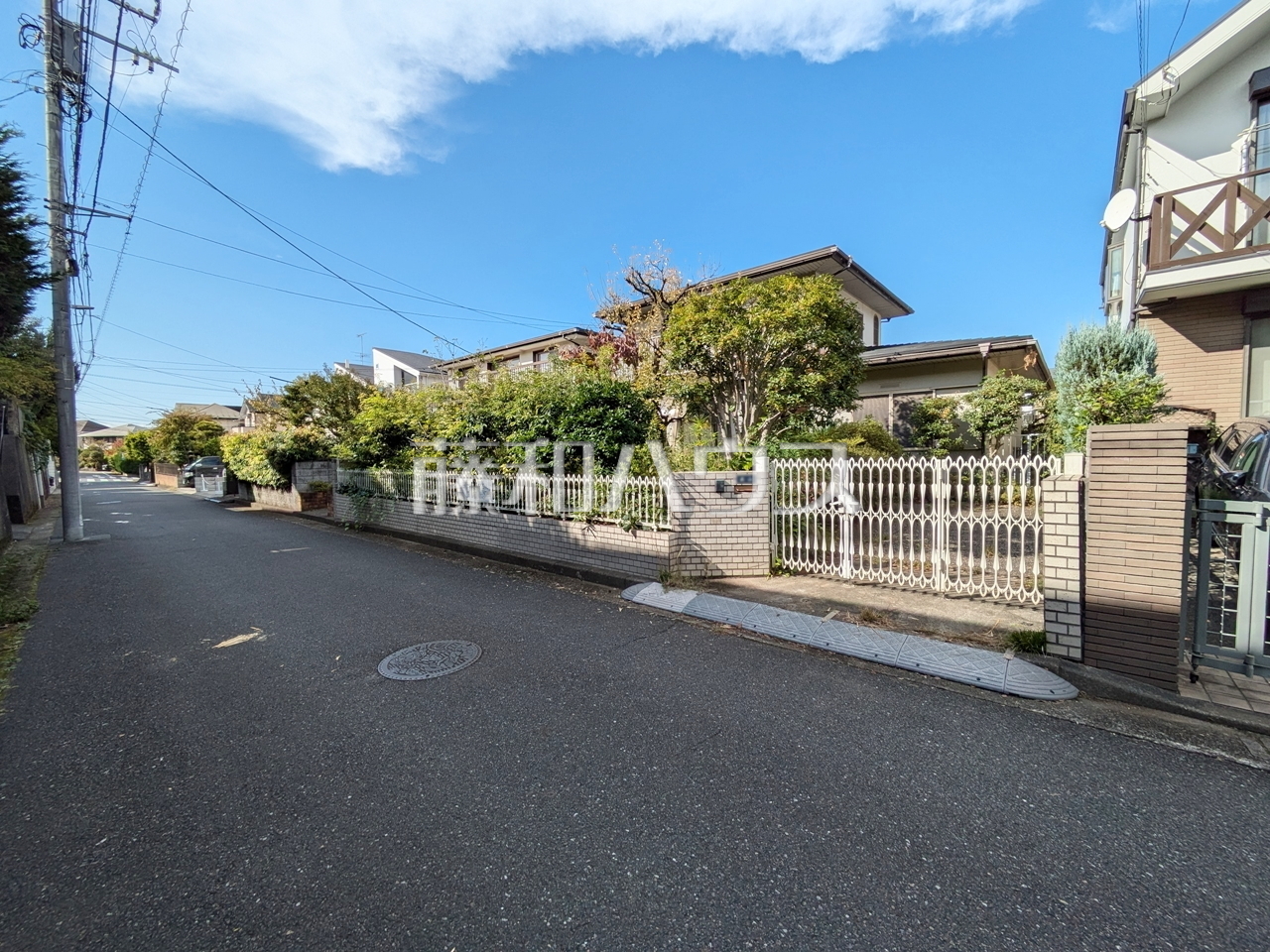 接道状況および現場風景　【日野市南平１丁目】／撮影日：2025年10月23日