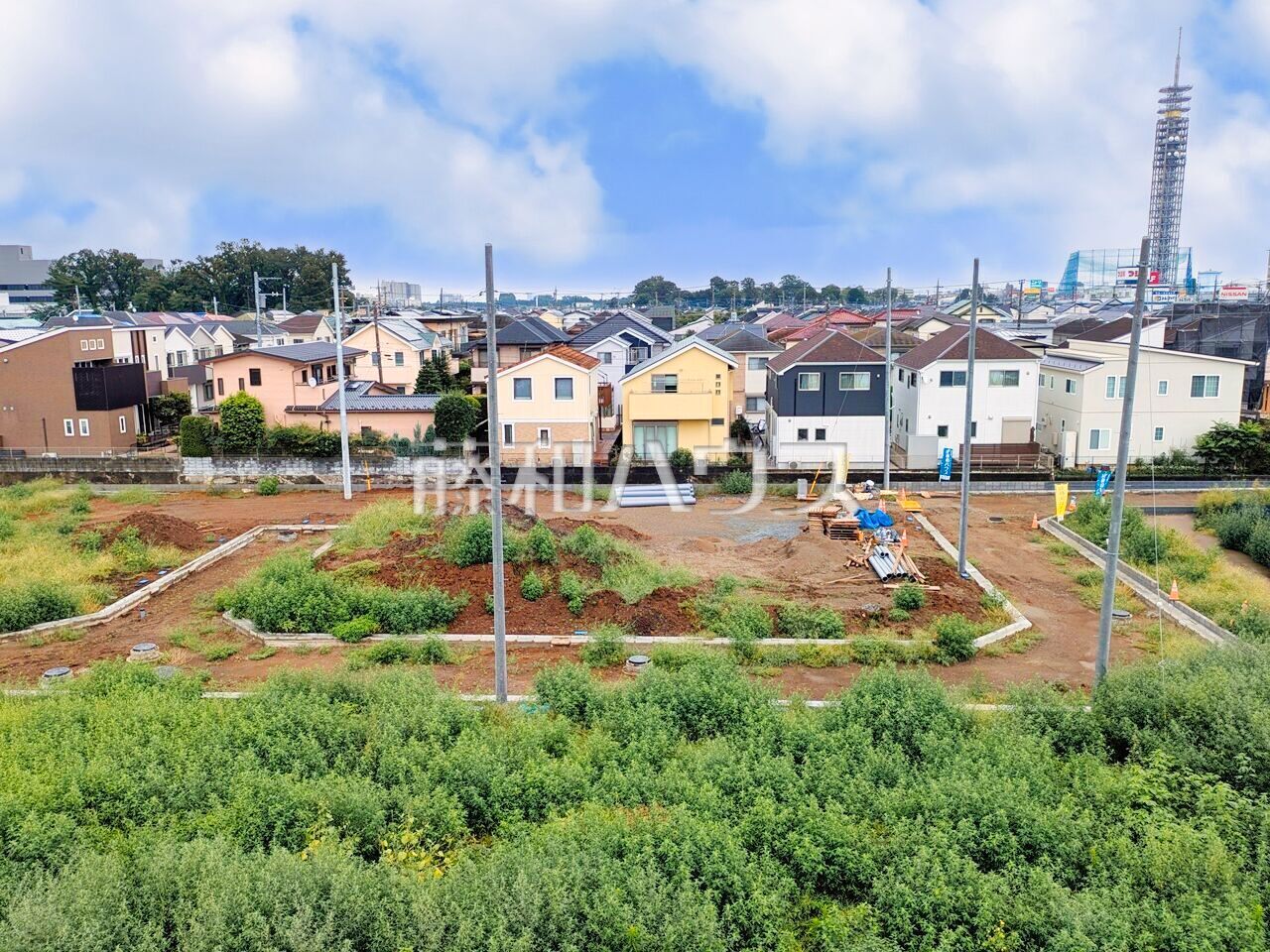 現場風景 【小平市花小金井3丁目】 見学はしたいけど、なかなか時間が取れない・・・そんな方に出勤前や仕事終わりにマイホームを見学できるサポートをいたします。 /撮影日:2026年9月11日