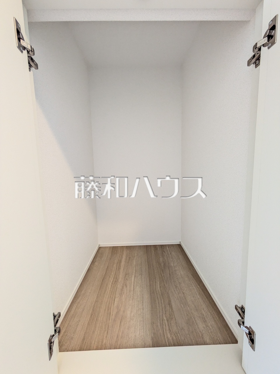 2階ホール収納