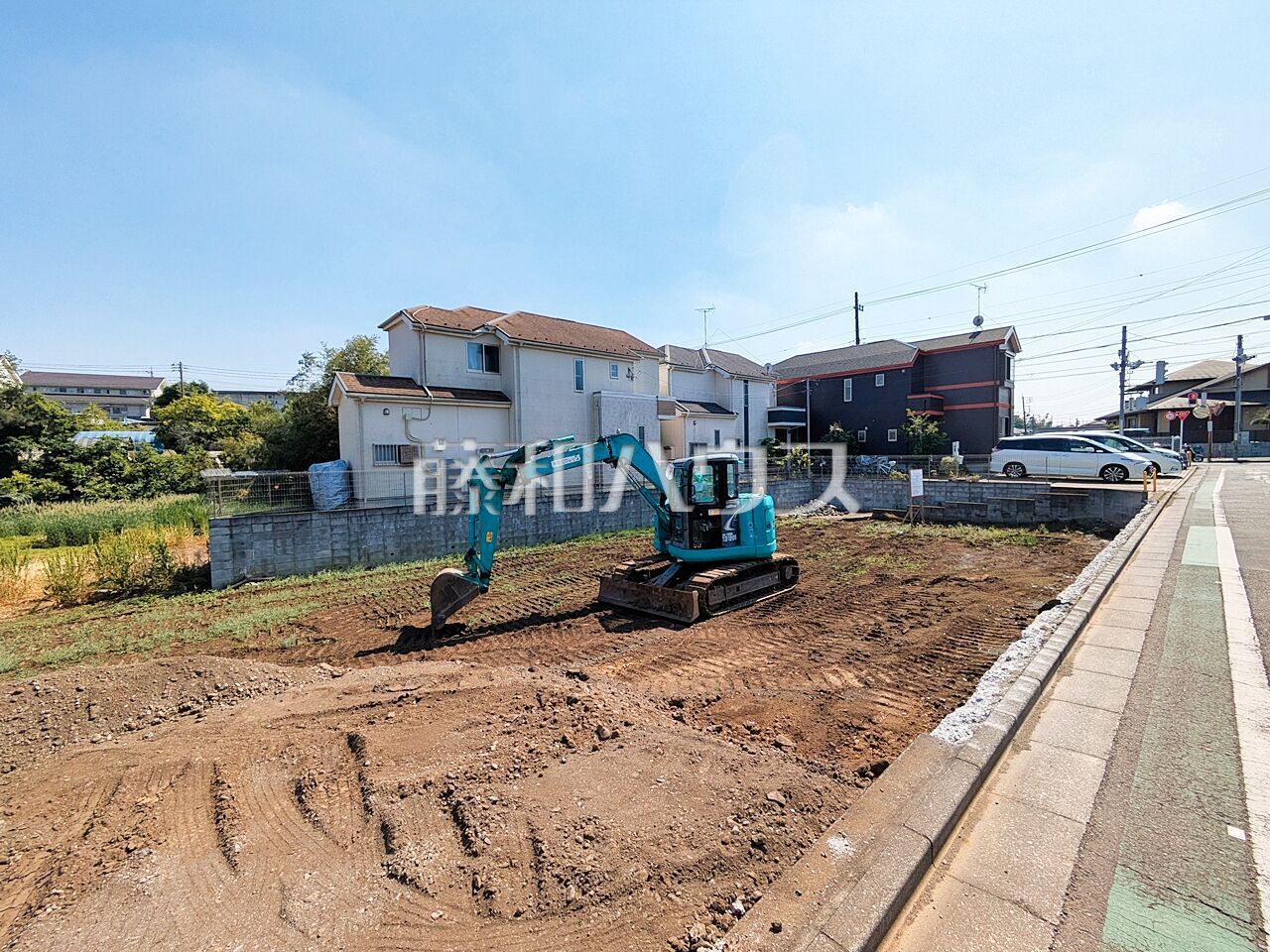 現地写真 【東久留米市南沢1丁目】南沢水辺公園が身近な距離感です。お庭に近い感覚で、思い立ったら公園までふらっと立ち寄れます。/撮影日:2026年5月15日
