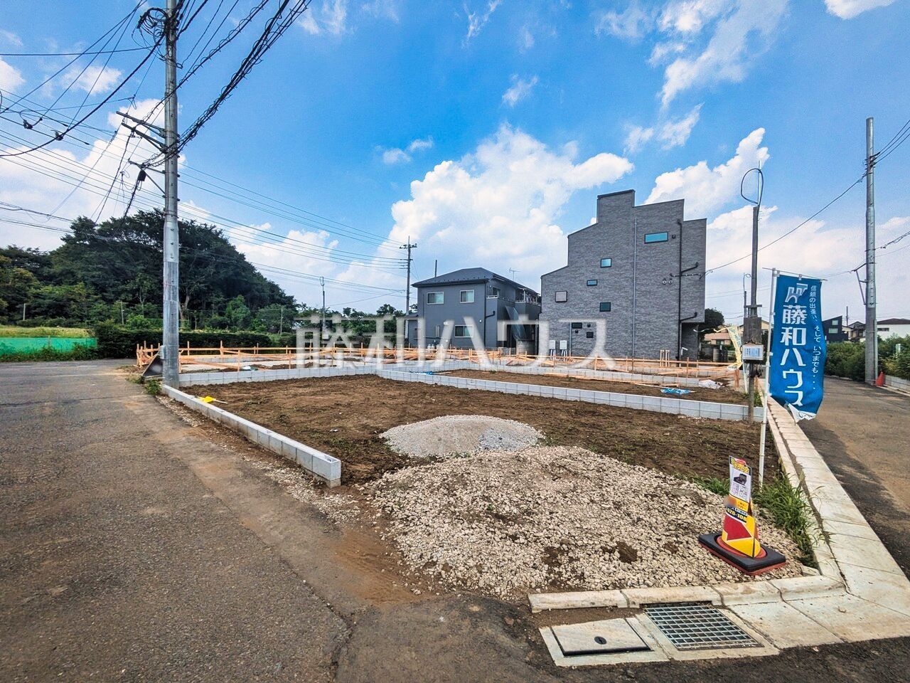 現場風景【西東京市中町6丁目】 建物のプレゼンをさせていただきますので、実際の完成イメージを思い描いていただくことができます。お気軽にお問合せ下さい。 /撮影日:2026年7月24日