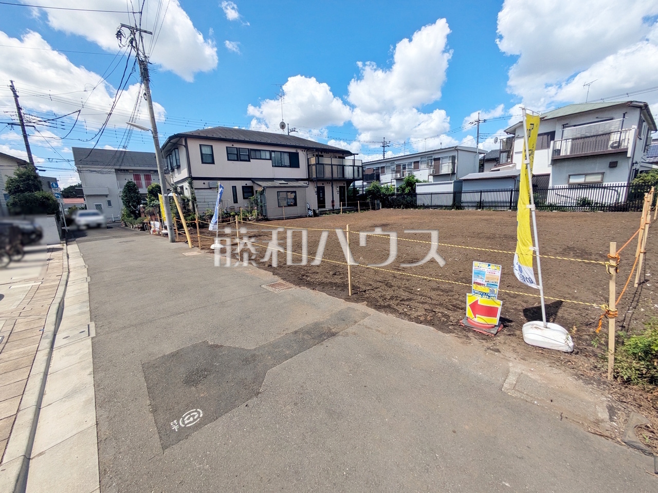 接道状況および現場風景 【調布市西つつじケ丘4丁目】/撮影日:2026年8月8日