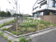 現地写真 「セレシス」は大手ハウスメーカーで家を建てたいお客様のための当社サポートシステムです。お客様の家づくりの秘書役となり、メーカーの選択交渉からご契約まで全面的にサポートいたします。  
