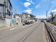 現場風景　【東久留米市中央町２丁目】 南東約8.6mの道路に面しています。