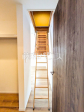 6号棟　小屋裏収納　梯子【日野市新井１丁目】