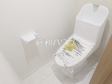 各階にトイレがあると、階段の上り下りをせずに済むため就寝時なども便利です。　【新座市東３丁目】