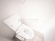各階にトイレを設けておりますので、朝の忙しい時間などトイレの取り合いで喧嘩になることも少なそうですね。　