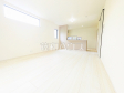 リビング　【新座市大和田１丁目】
対面キッチンを採用したリビングは明るく開放感を主として設計しました。一日の中で一番長く家族が集まる場所だから機能性と利便性を重視しました。　