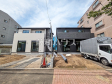 現場風景　【小平市栄町２丁目】順調に工事が進んでいます。実際の街並みの様子が段々見えて参りました。ぜひ実際に現地をご見学下さいませ。