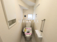 8号棟　各階にトイレがあると、階段の上り下りをせずに済むため就寝時なども便利です。　【志木市中宗岡２丁目】