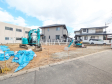 経験豊かなスタッフが分譲地だけでなく学校、スーパー、公園と周辺環境も合わせてご案内致します。　