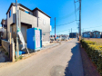 接道状況および現場風景　【所沢市上新井５丁目】 ここに住む方を想像して、着々と建築しております！ 