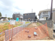 B号棟　路地状部分入口　【武蔵村山市岸１丁目】周辺環境、日当たりや設備仕様など、実際に行ってみないと分からないことも多くございます。ご案内させていただきますので、ぜひお気軽にお問い合わせください！