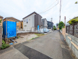 接道状況および現場風景　【小金井市貫井北町５丁目】前面道路は約4ｍです。