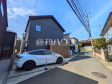 《接道状況および現場風景》 平日のご案内も可能です。まずはお気軽にお問合せ下さいませ。 　【調布市富士見町１丁目】