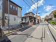 接道状況および現場風景　【立川市幸町４丁目】お住まい探しは、家の良し悪しだけでなく周辺環境も重要なポイントです。