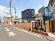 現地写真　【中野区丸山２丁目】 見学はしたいけど、なかなか時間が取れない・・・そんな方に出勤前や仕事終わりにマイホームを見学できるサポートをいたします。 