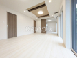 4号棟　リビング　【八王子市石川町】
たっぷりの日差しや心地良い風が入る、広々としたリビングが魅力　