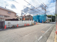 接道状況および現場風景　【清瀬市中里６丁目】 見学はしたいけど、なかなか時間が取れない・・・そんな方に出勤前や仕事終わりにマイホームを見学できるサポートをいたします。 