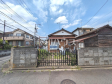 南側、西側の角地のため開放感のある立地です　【立川市栄町２丁目】現地写真(現況：古屋あり