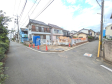 接道状況および現場風景　【小平市大沼町４丁目】
お住まい探しは、家の良し悪しだけでなく周辺環境も重要なポイントです。ぜひ一度お客様の目でご覧ください。　
