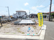 ≪1号棟　外観≫ 来客時や駐輪スペースとしても利用可能なカースペース2台可（車種による）のプラン。【府中市住吉町１丁目】