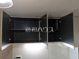キッチンの吊り戸棚 【第二西武マンション】キッチンペーパーやラップ、調理器具や食器類などの収納にも便利な吊戸棚 キッチンの吊り戸棚 【第二西武マンション】キッチンペーパーやラップ、調理器具や食器類などの収納にも便利な吊戸棚