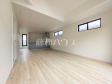 リビング　【東村山市秋津町５丁目】
