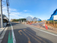 接道状況および現場風景　【東村山市恩多町１丁目】 平日のご案内も可能です。まずはお気軽にお問合せ下さいませ。 