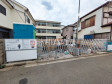 現場風景【所沢市けやき台１丁目】 見学はしたいけど、なかなか時間が取れない・・・そんな方に出勤前や仕事終わりにマイホームを見学できるサポートをいたします。 