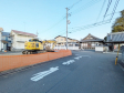 接道状況および現場風景　住まいの事なら地元で豊富な実績を誇る、地域密着の藤和ハウスへお任せ下さい！【日野市石田１丁目】