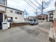 接道状況および現場風景　【新座市野寺４丁目】 建物のプレゼンをさせていただきますので、実際の完成イメージを思い描いていただくことができます。お気軽にお問合せ下さい。 