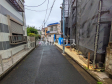 接道状況および現場風景(B号棟側)　【中野区野方６丁目】