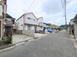 接道状況および現場風景 【日野市南平1丁目】 接道状況および現場風景 【日野市南平1丁目】