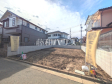 接道状況および現場風景【日野市新町3丁目】周辺は落ち着いた雰囲気の住宅地です。小さなお子様がいるご家庭も安心です。 接道状況および現場風景【日野市新町3丁目】周辺は落ち着いた雰囲気の住宅地です。小さなお子様がいるご家庭も安心です。