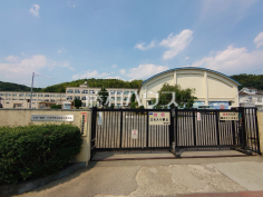 八王子市立加住小中学校(小学部)