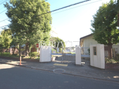 三鷹市立中原小学校