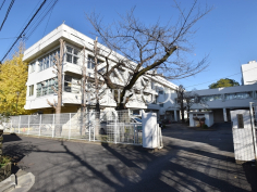 府中市立府中第三小学校
