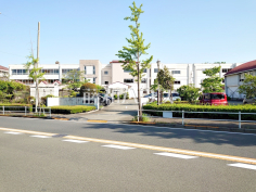 多摩市立諏訪小学校