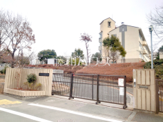 八王子市立上柚木中学校