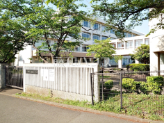 多摩市立諏訪中学校