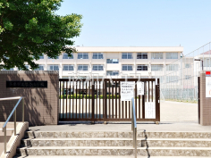 多摩市立落合中学校