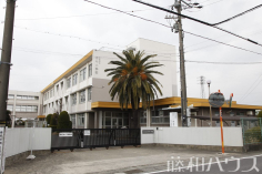 小牧市立村中小学校
